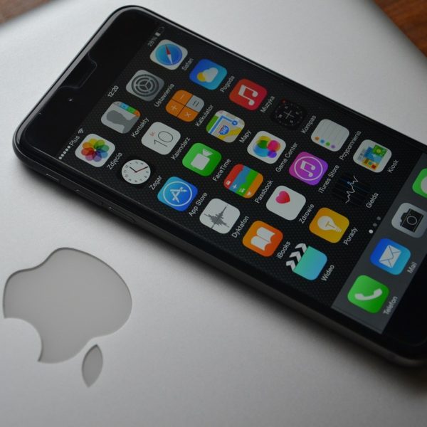 iphone_mac_zusammenarbeiten-600x600  